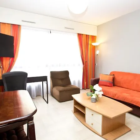 Gray 2a6 Apartment