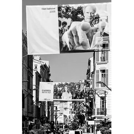 Gray 2a6 Apartment Cannes